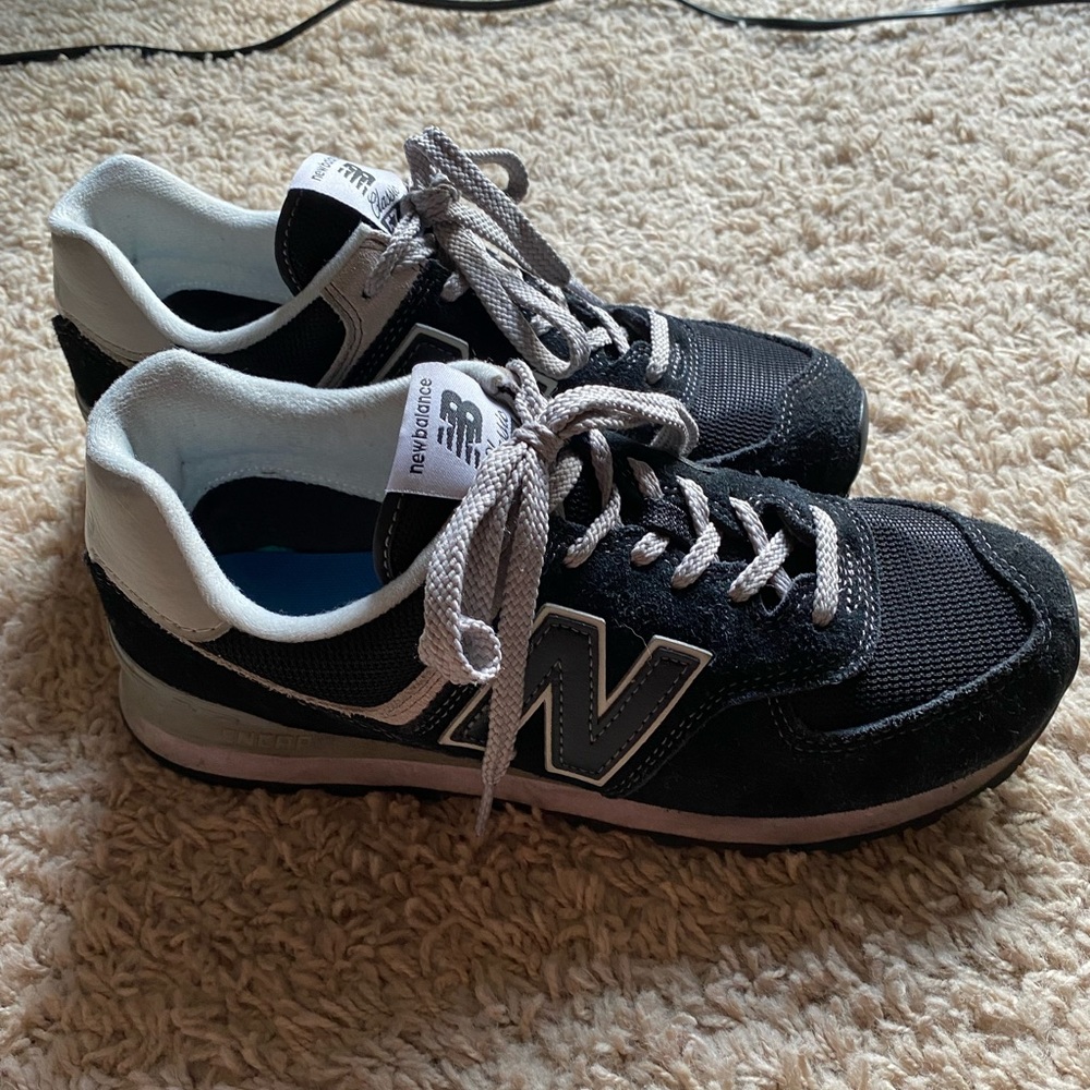 New Balance Women’s 574 Core in Black & White